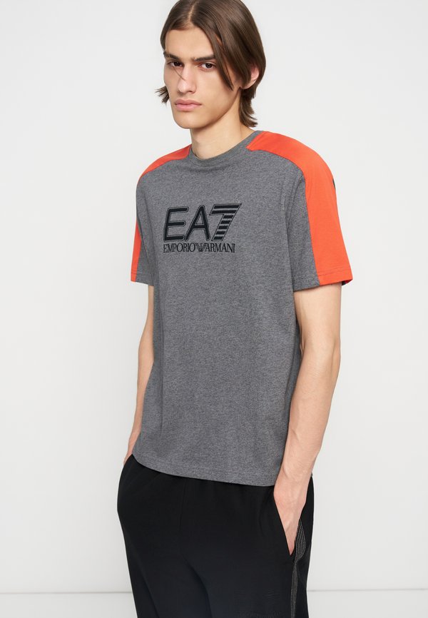 EA7 Emporio Armani