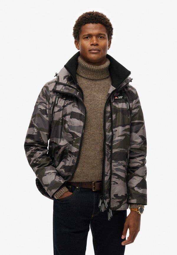 Superdry & Co HOODED MOUNTAIN  - Windbreaker - dark grey tiger camo