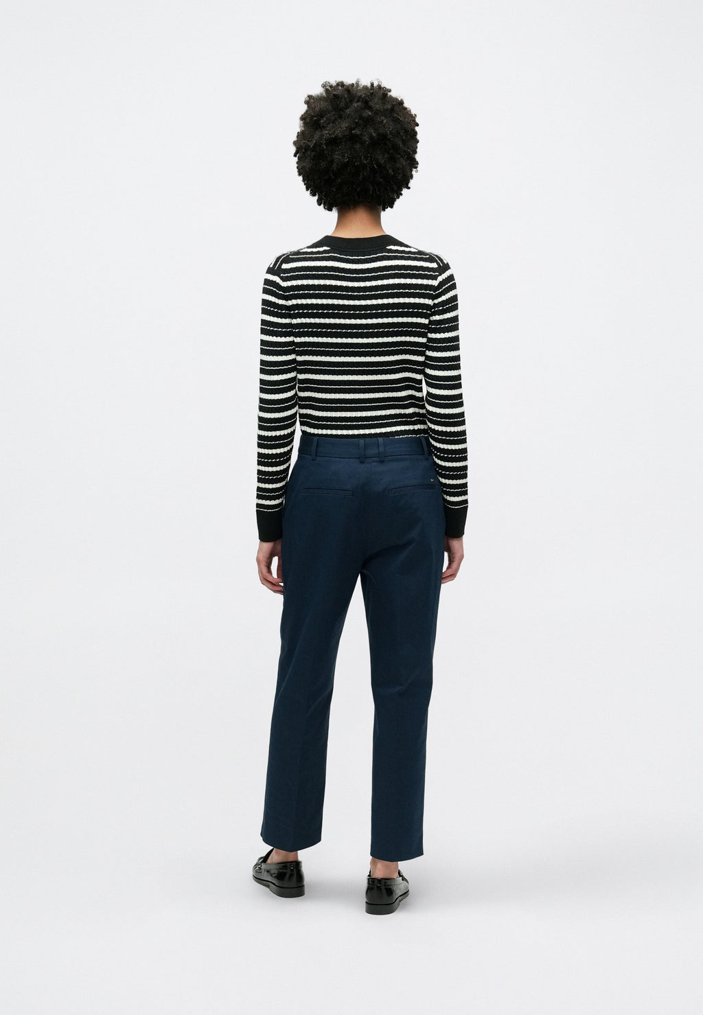 SLIM STRAIGHT Media 4
