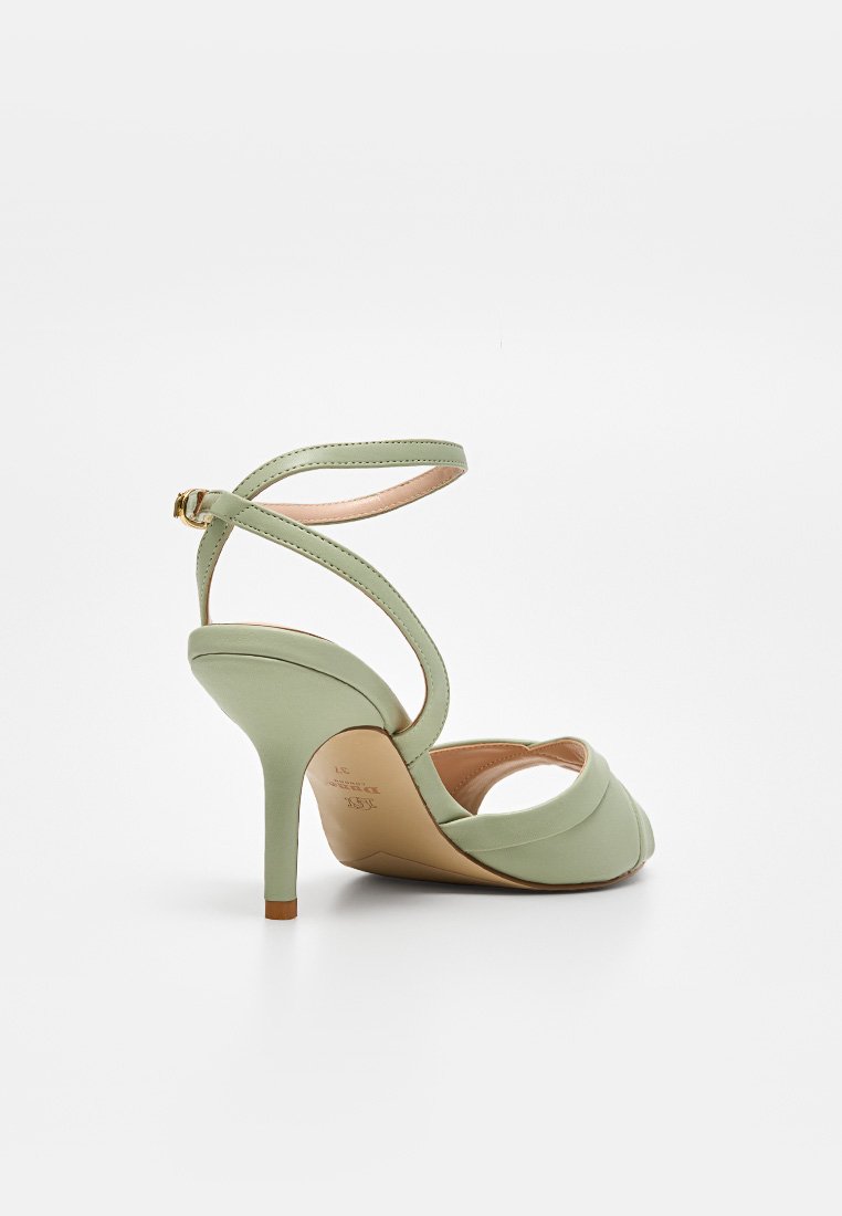 Dune London MYLIA