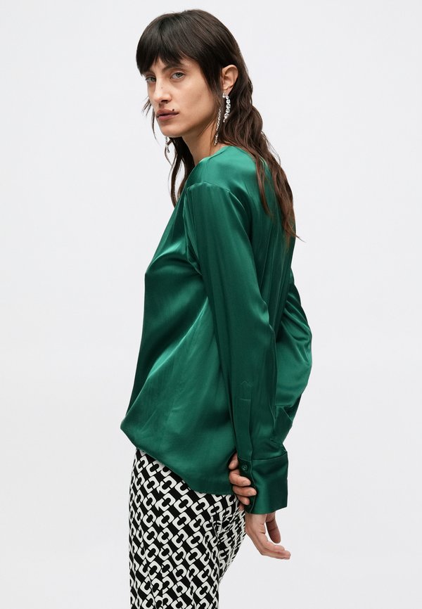 Diane von Furstenberg ESTELLE