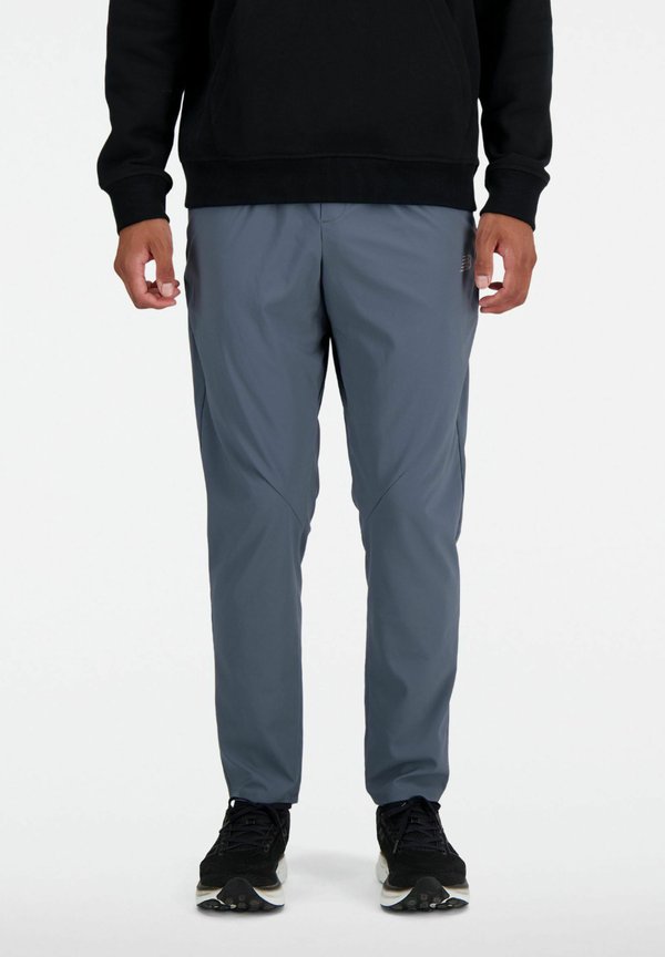 New Balance AC STRETCH REGULAR - Tracksuit bottoms - graphite