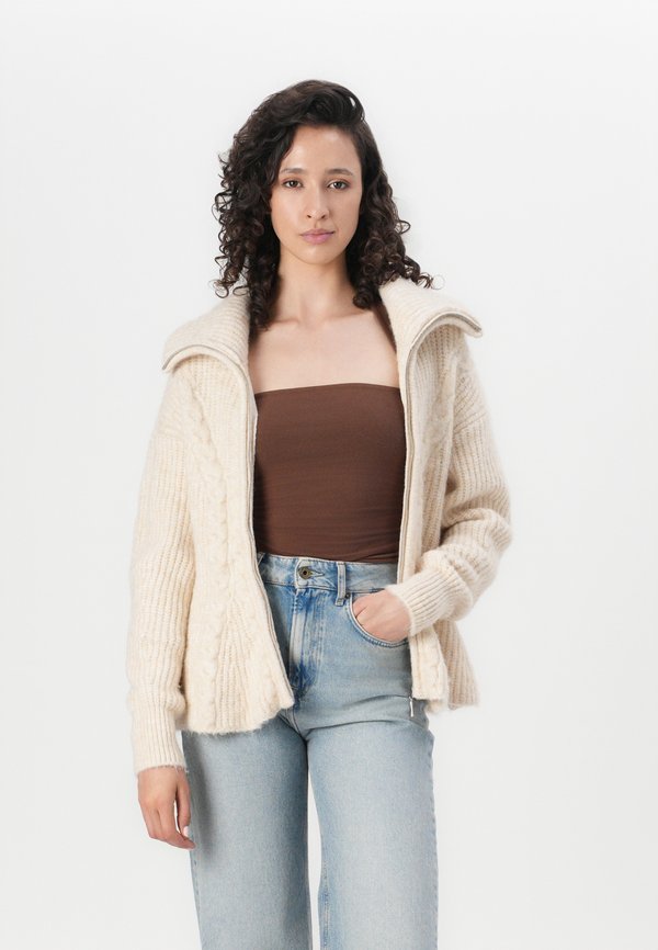 YAS YASZIRA