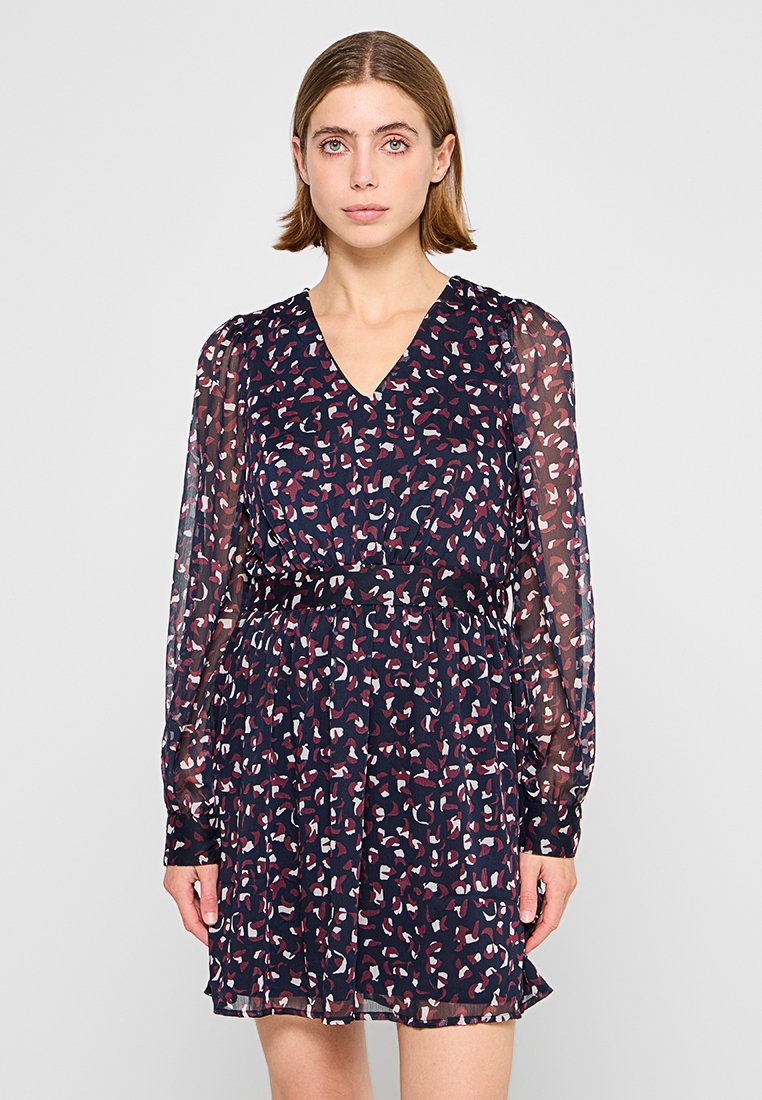 ONLY Petite Freizeitkleid Media 1