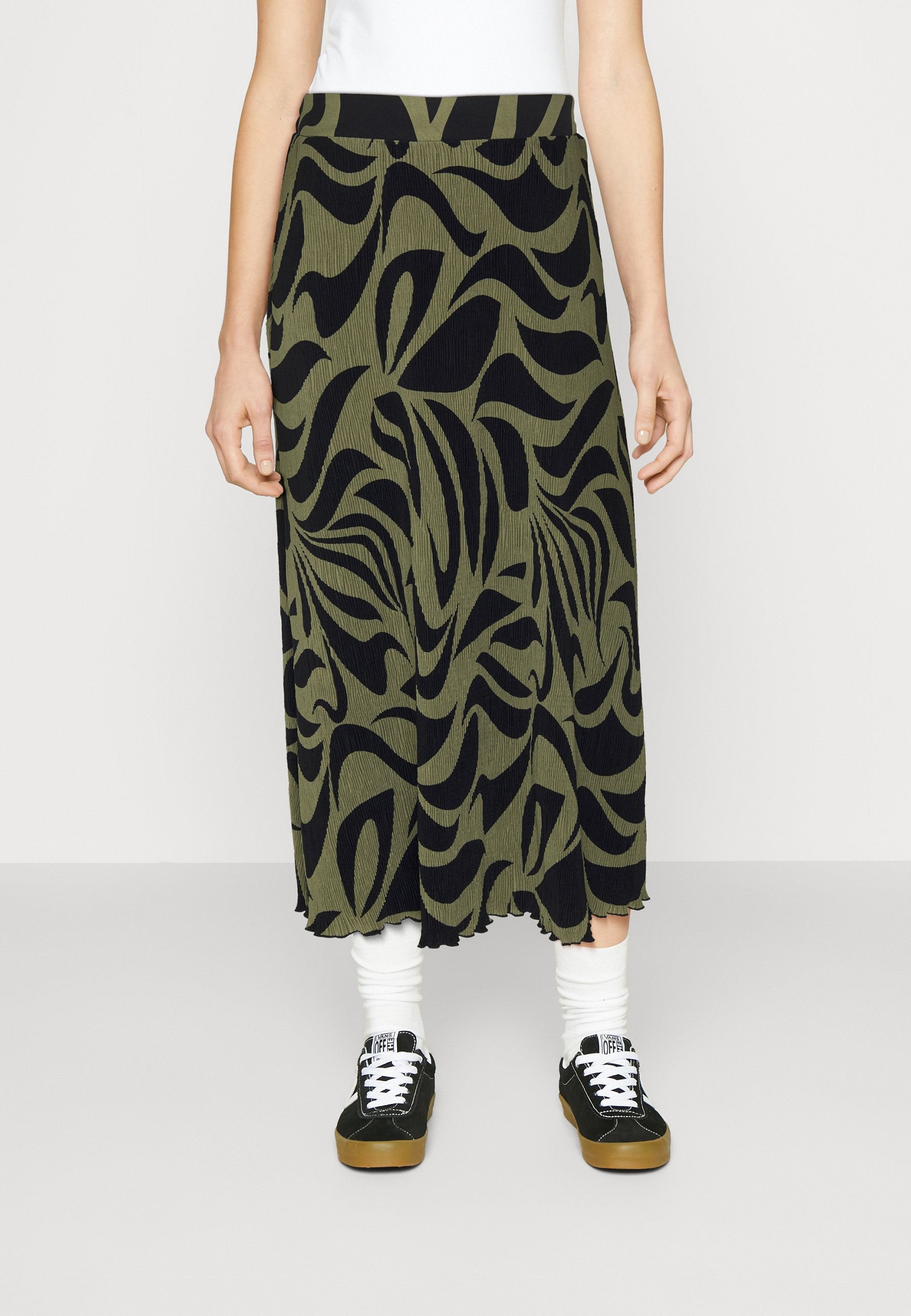ONLNIRI MIDI PLISSE SKIRT Media 3