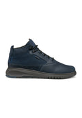 Marineblaue hochformatige Schuhe aus Leder und Mesh, mit einem gepolsterten Kragen, Gummisohle und runden Schnürsenkeln für einen sicheren Sitz.
