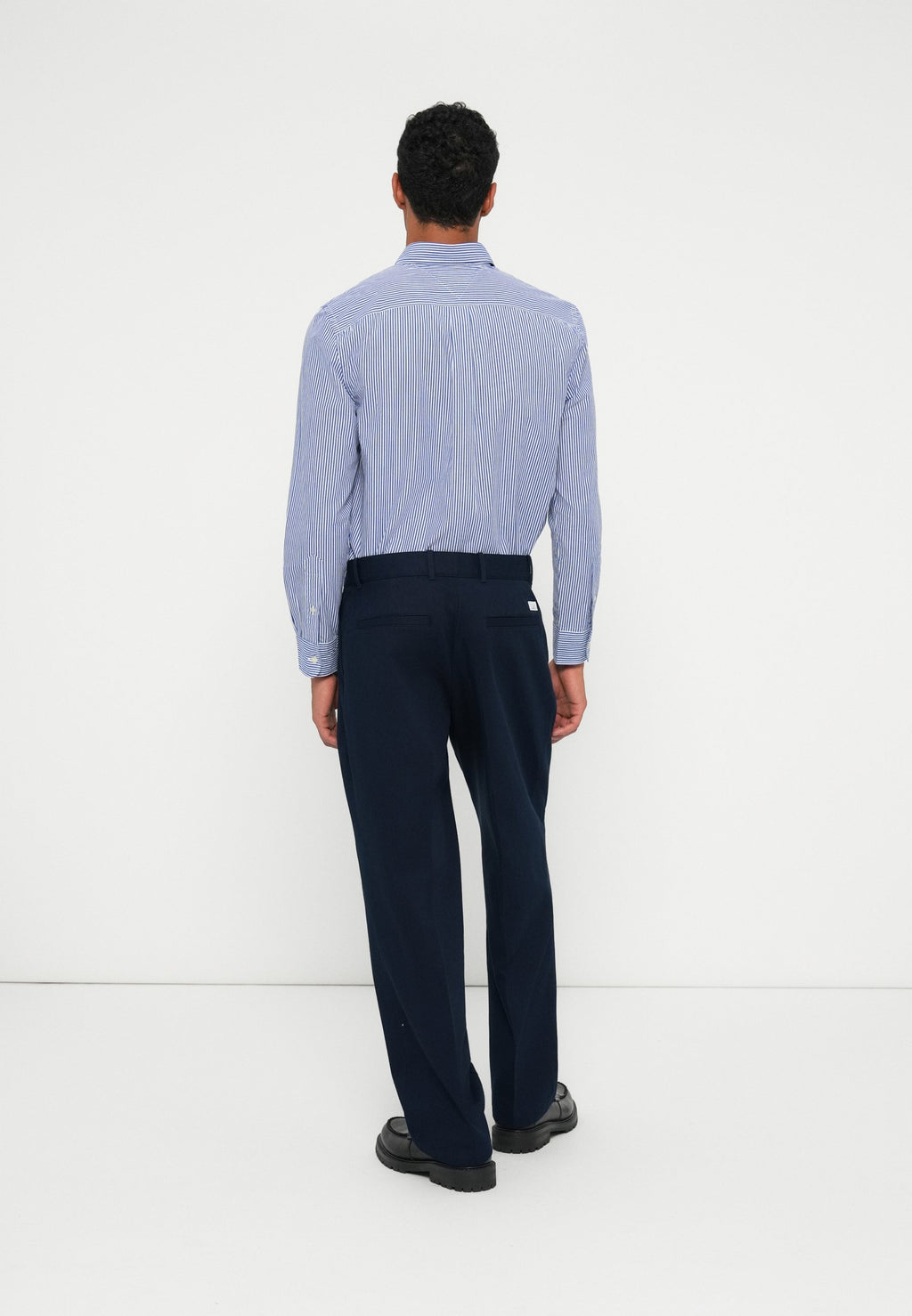 PLEATED TWILL WIDE LEG TROUSERS Media 4