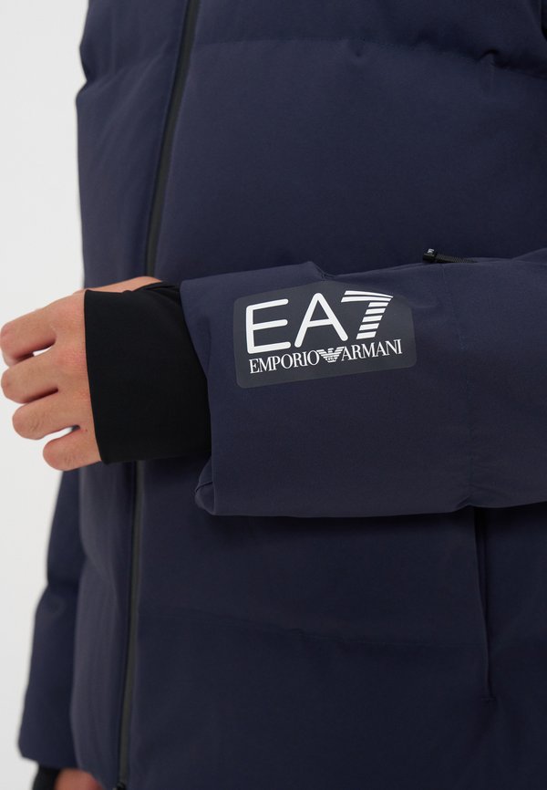 EA7 Emporio Armani