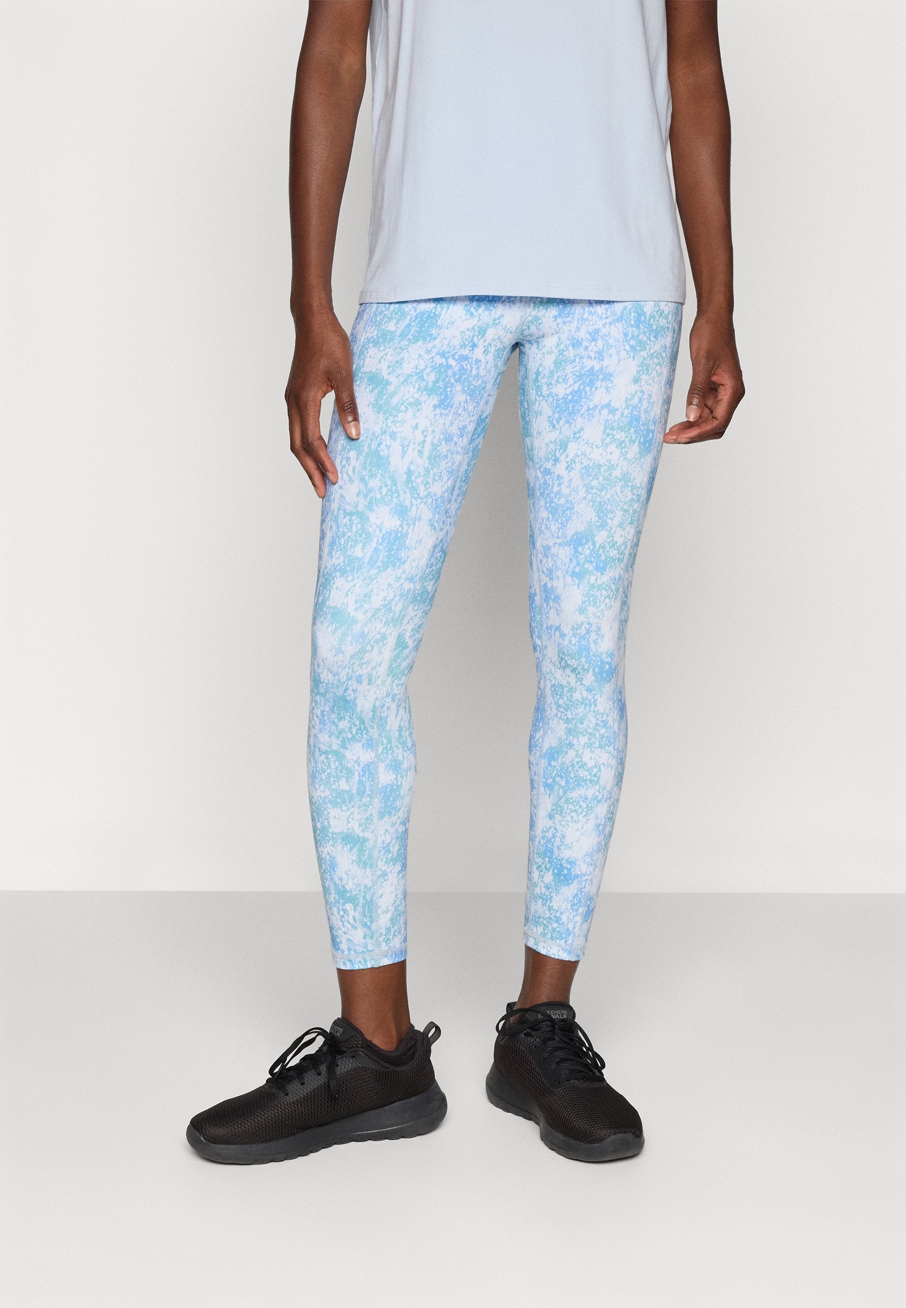 DKNY Sport