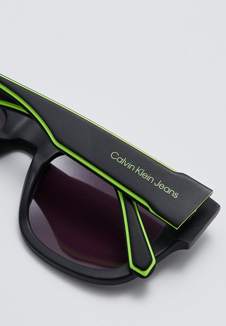 SUNGLASSES Media 7