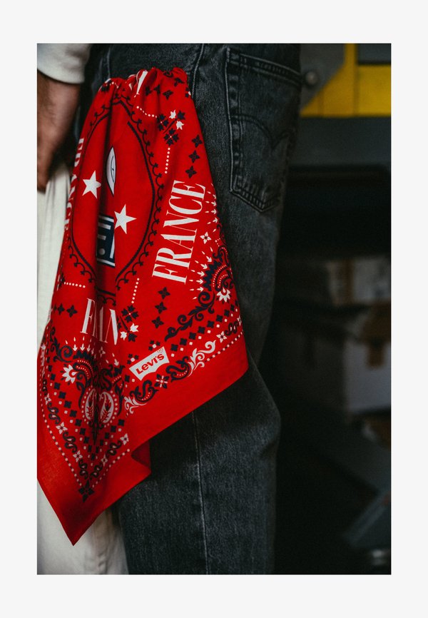 Levi's® FOOTBALL BANDANA - Foulard - red/white/blue