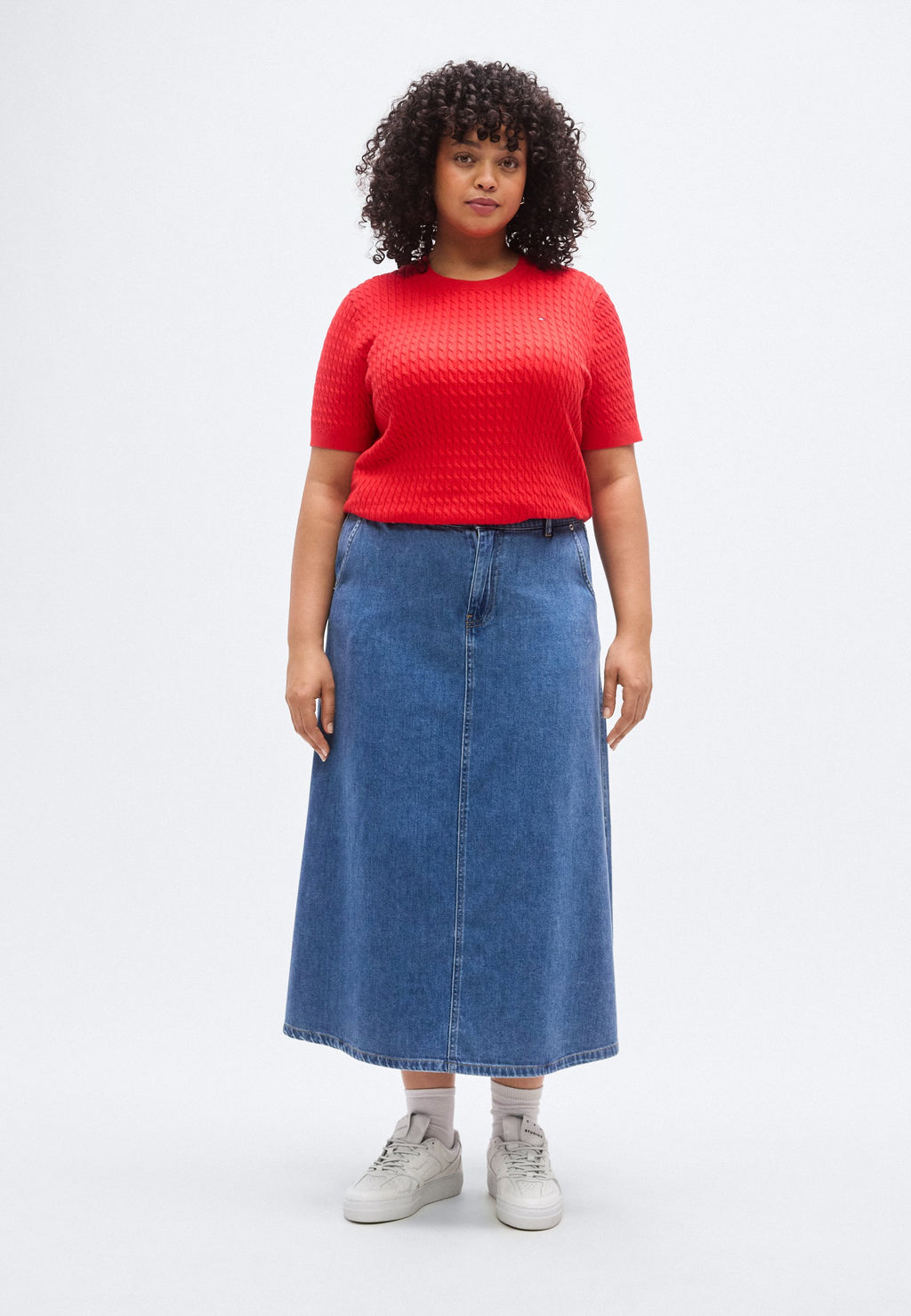 CURVE CABLE KNIT SHORT SLEEVE JUMPER Media 2
