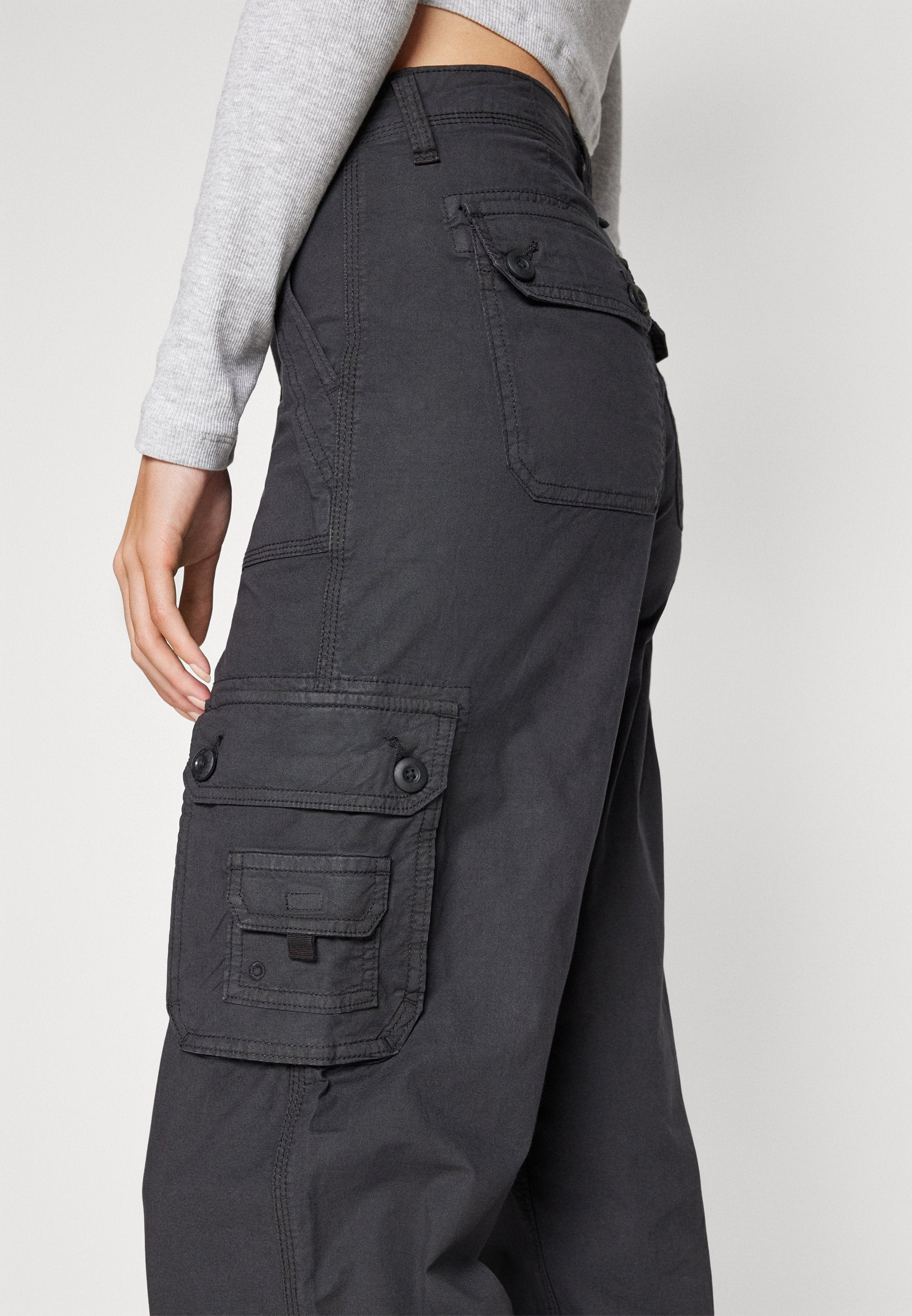 American Eagle BAGGY