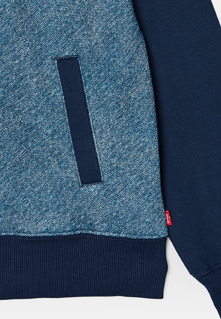 Levi's®