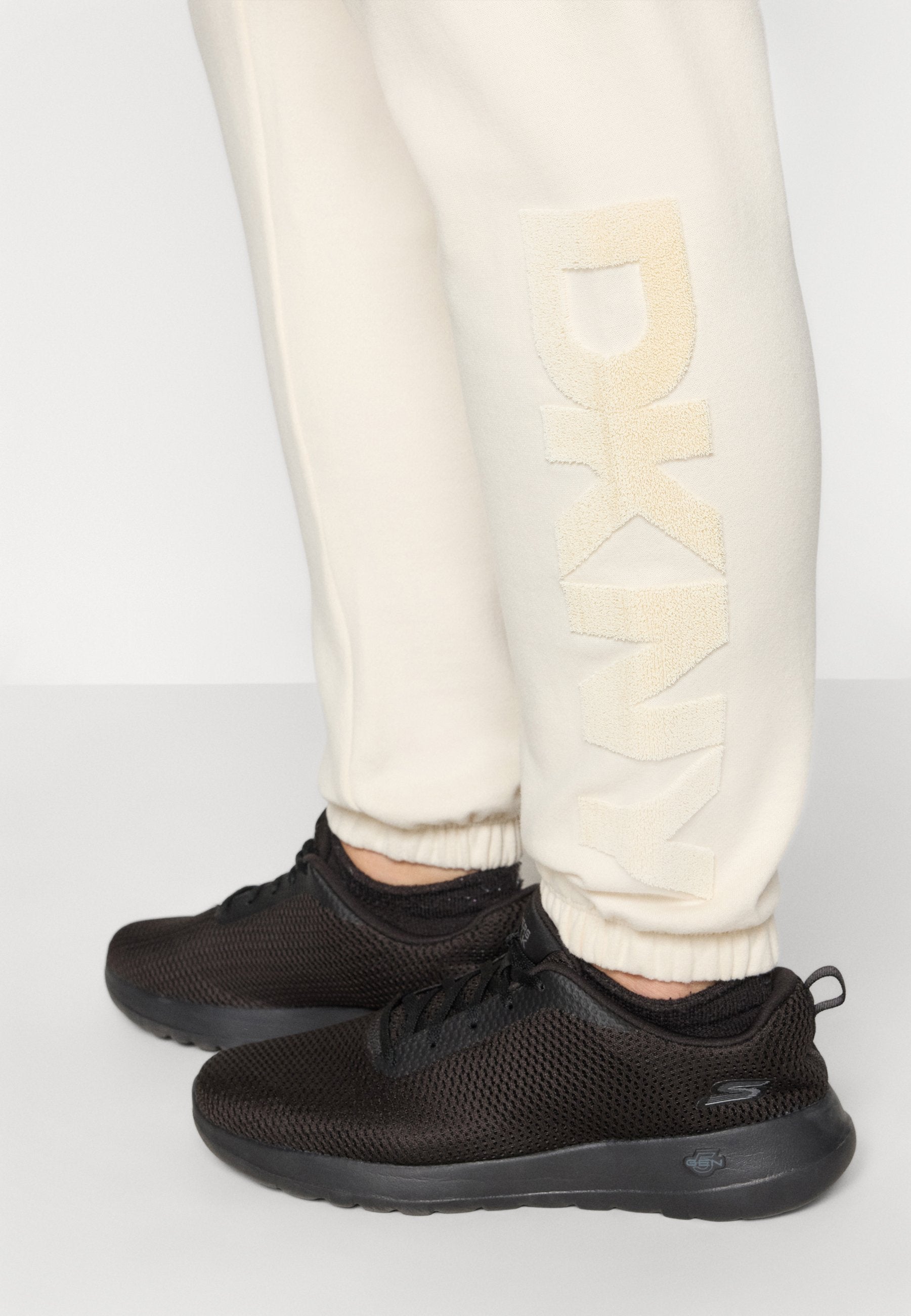 DKNY Sport