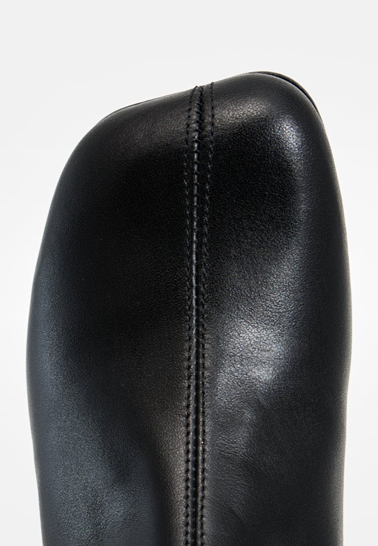 MM6 Maison Margiela