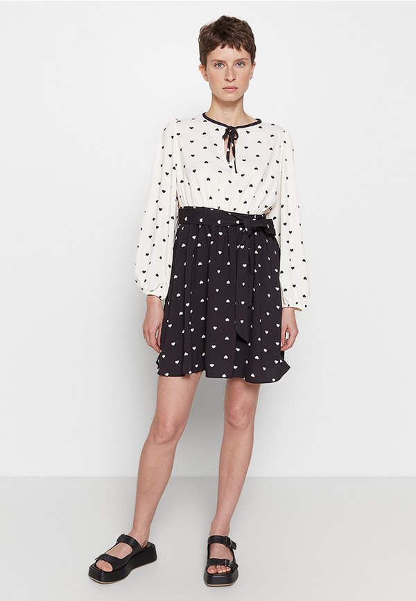 kate spade new york PERFECT HEART