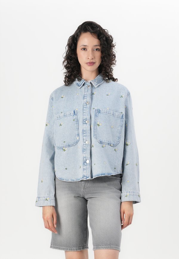 ONLY ONLCASSIE  - Button-down blouse - light blue denim