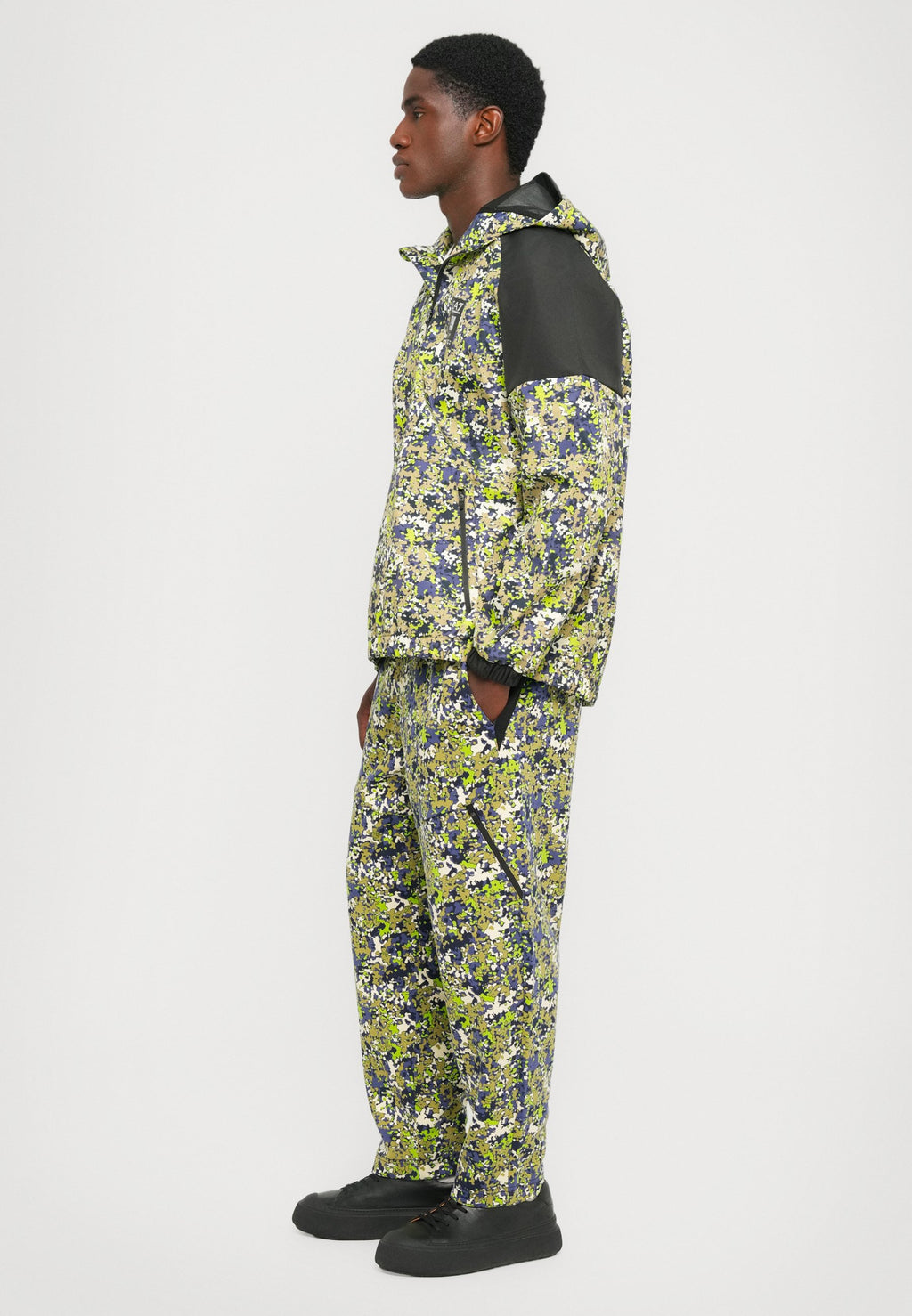 TRAIN VISIBILITY PANTS GRAPHIC Media 6