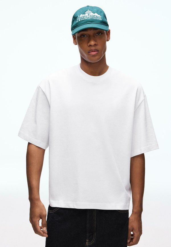 Bershka BOXY SHORT SLEEVE - T-SHIRT 00077443 - Basic T-shirt - white