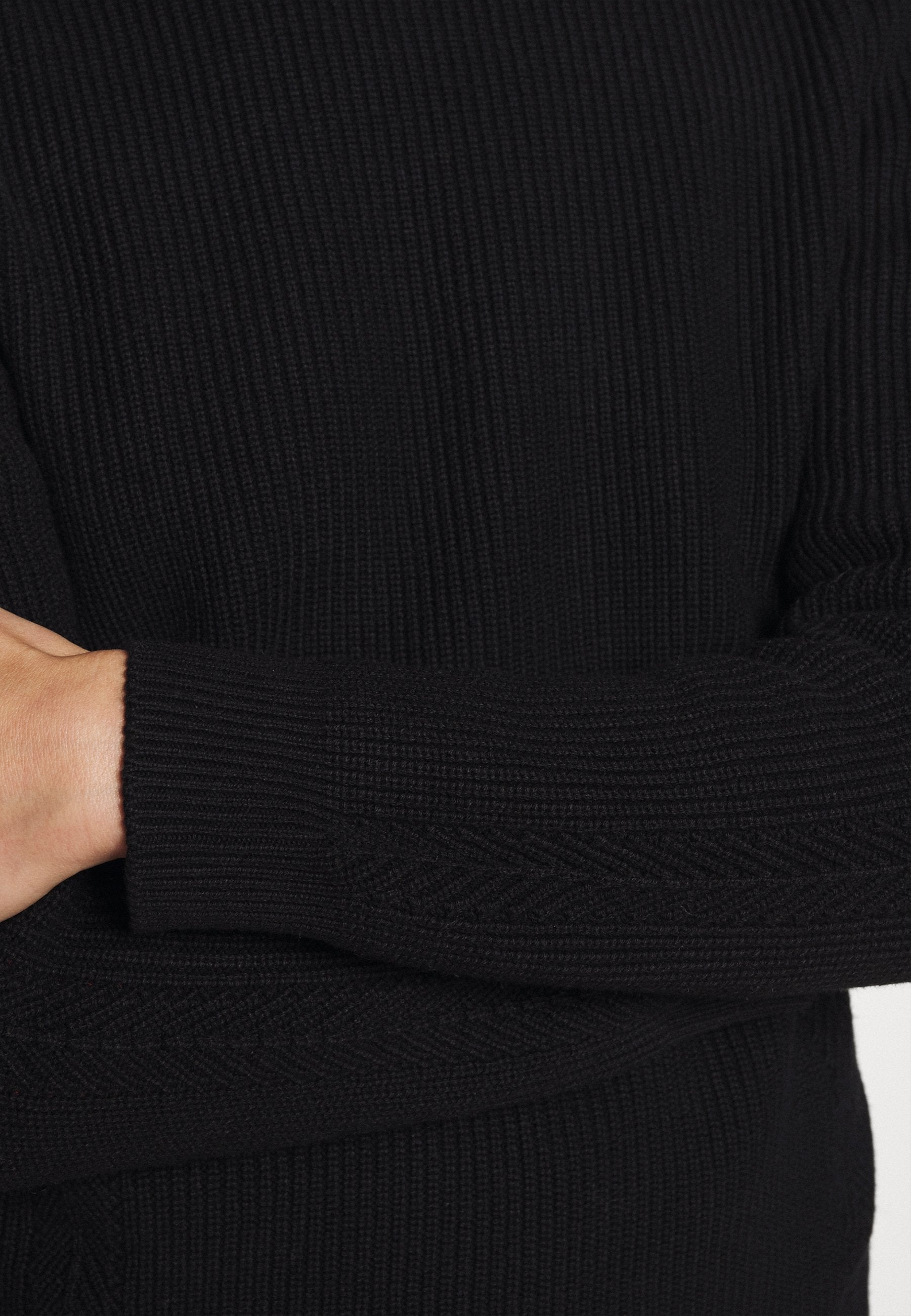 s.Oliver Strickpullover Media 8