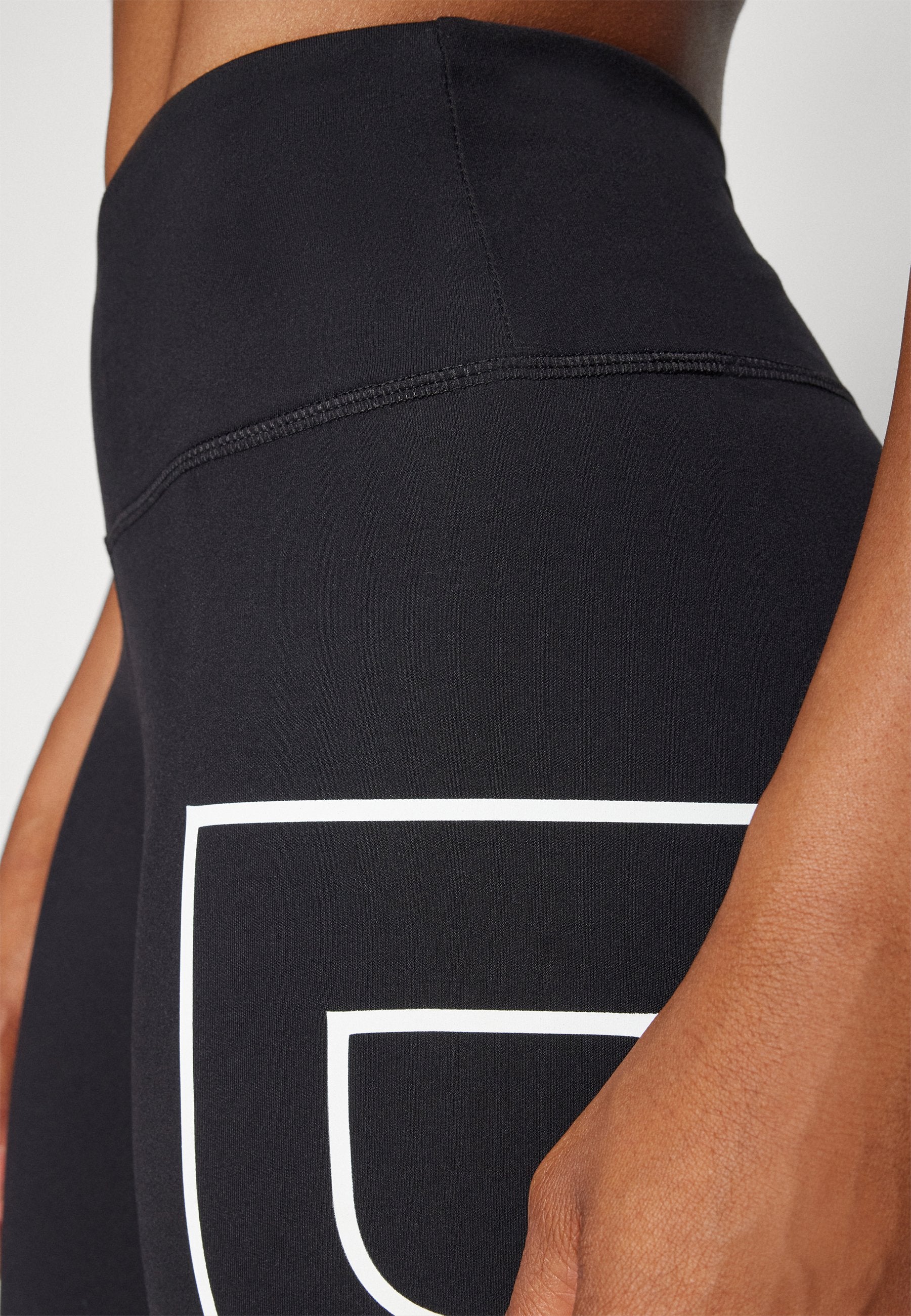 DKNY HIGH WAIST 7/8 BALANCE COMPRESSION EXPLODED LOGO