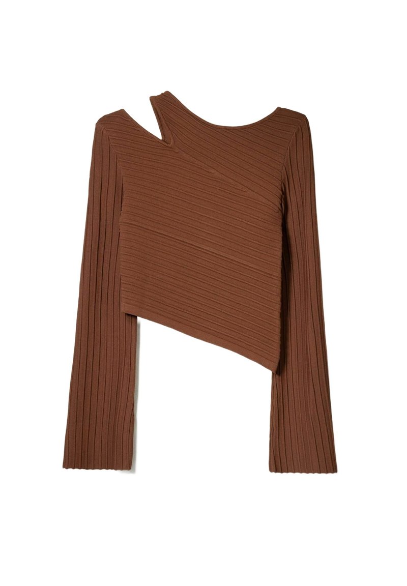 ASYMMETRIC CUT-OUT Media 1