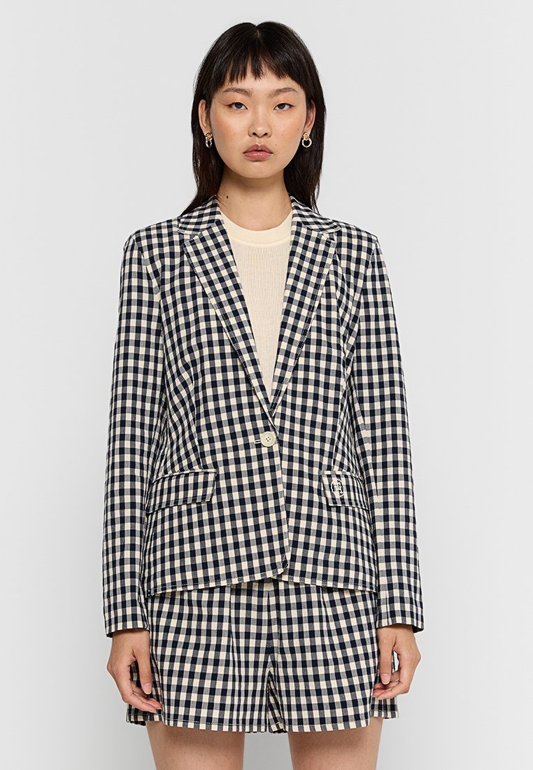 SLIM FIT Media 1