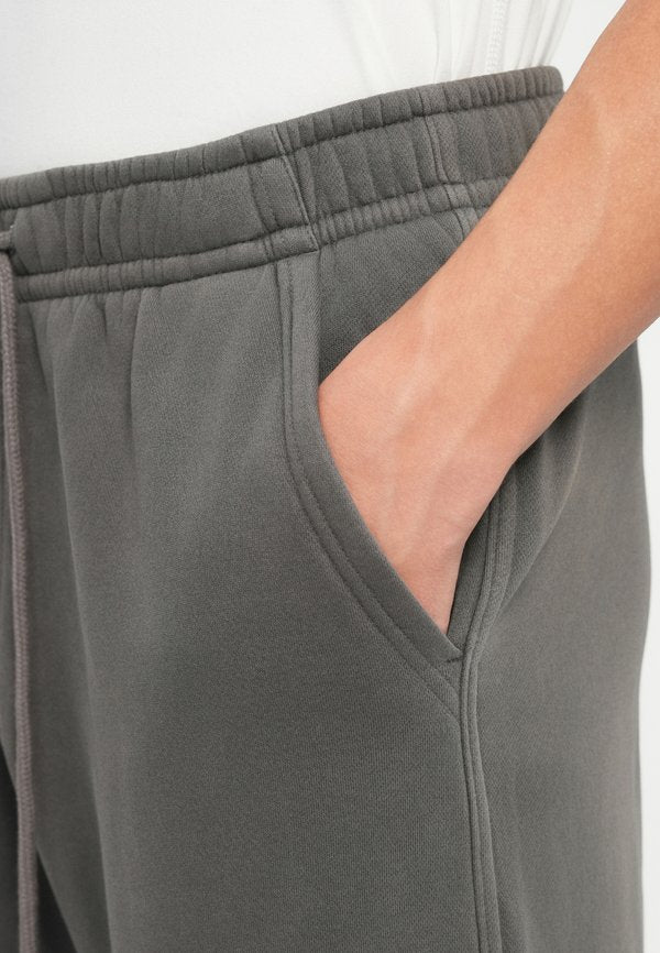 Abercrombie & Fitch ESSENTIAL BAGGY