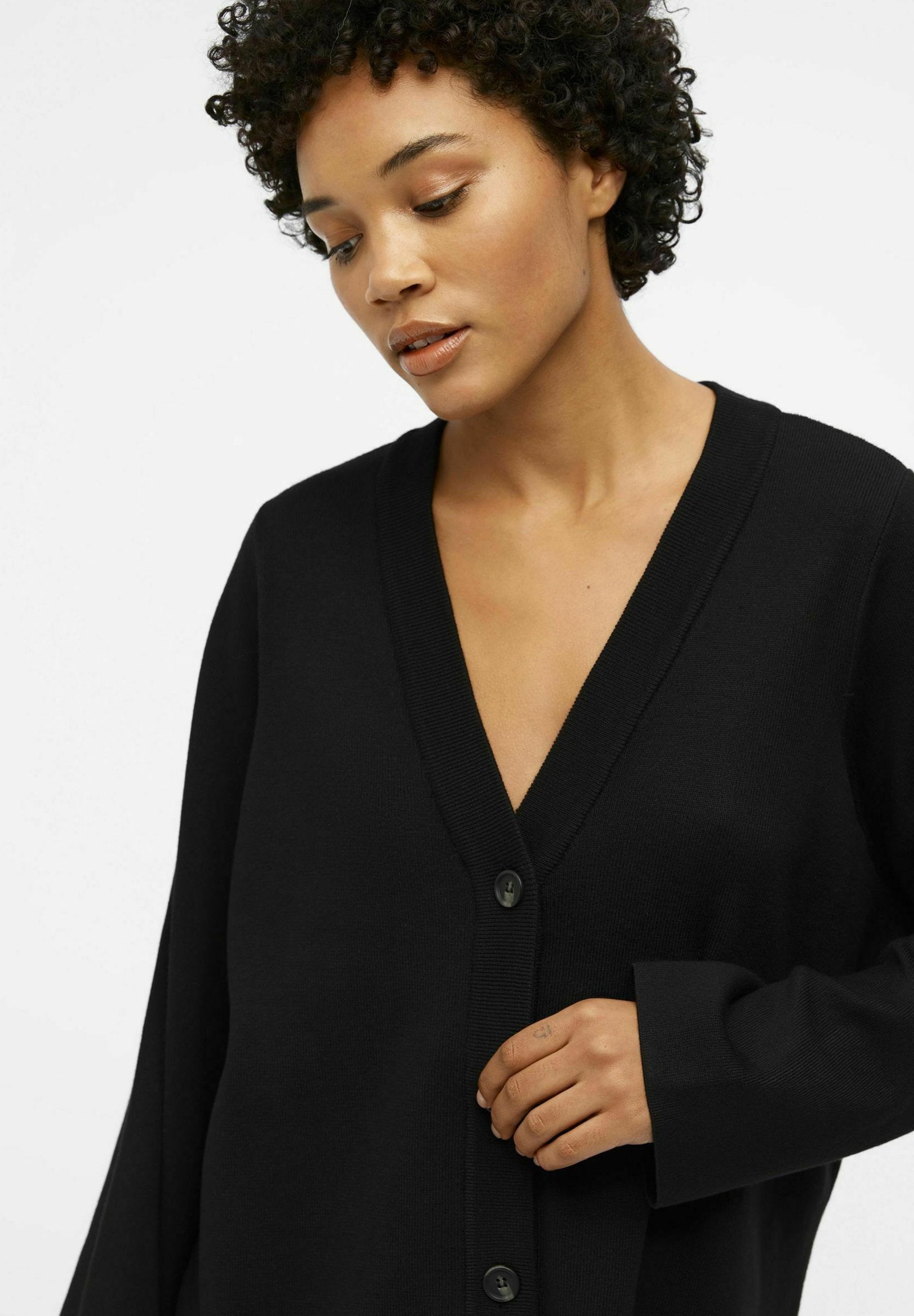 Object OBJESTER L/S  NOOS