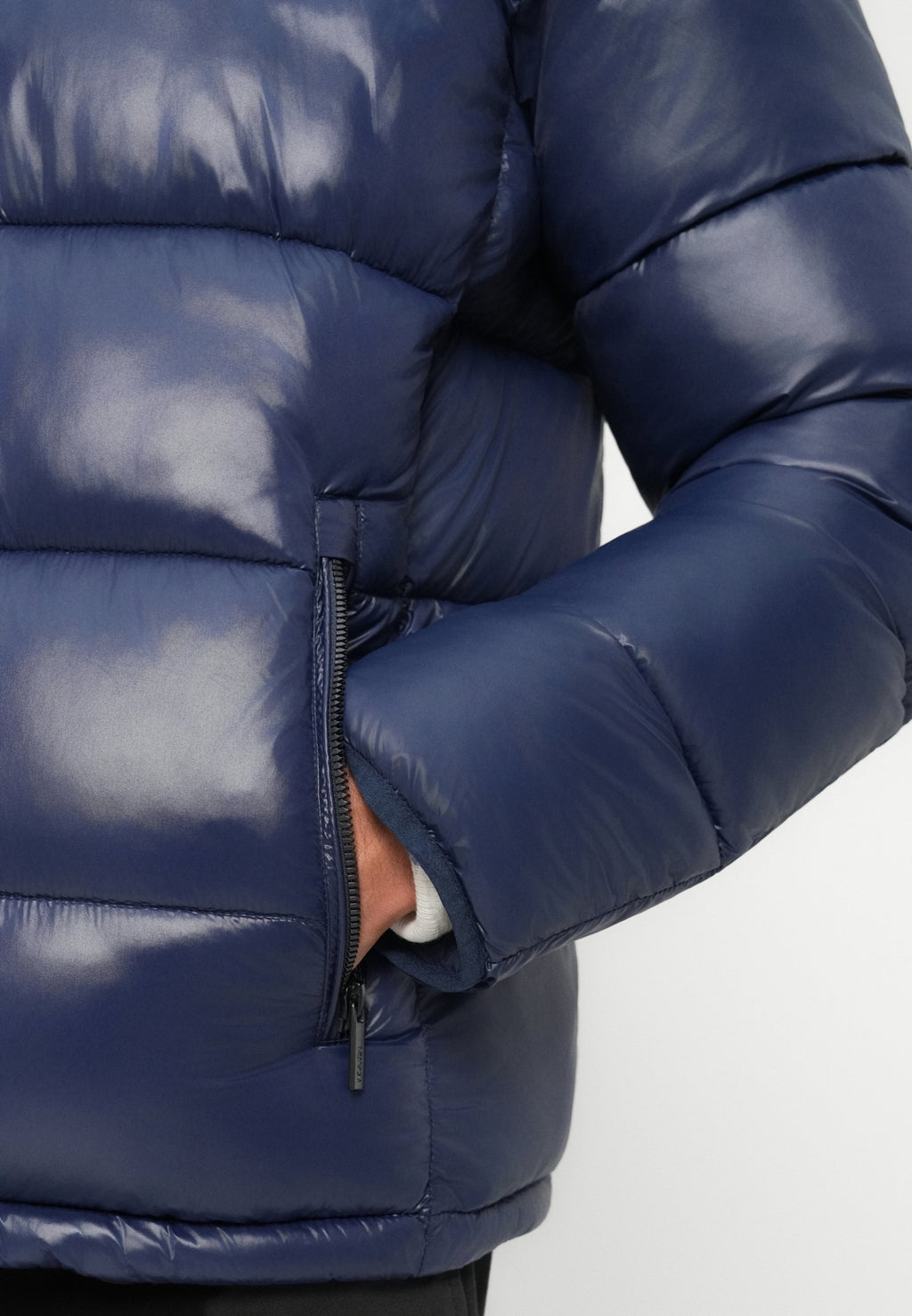 HOODED BLOUSON Media 6