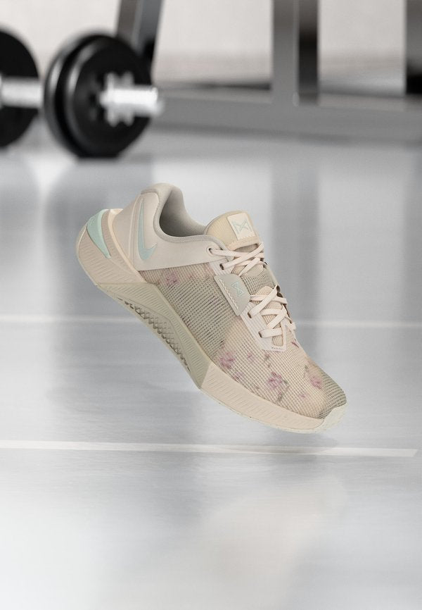 Nike Performance METCON 10 SE