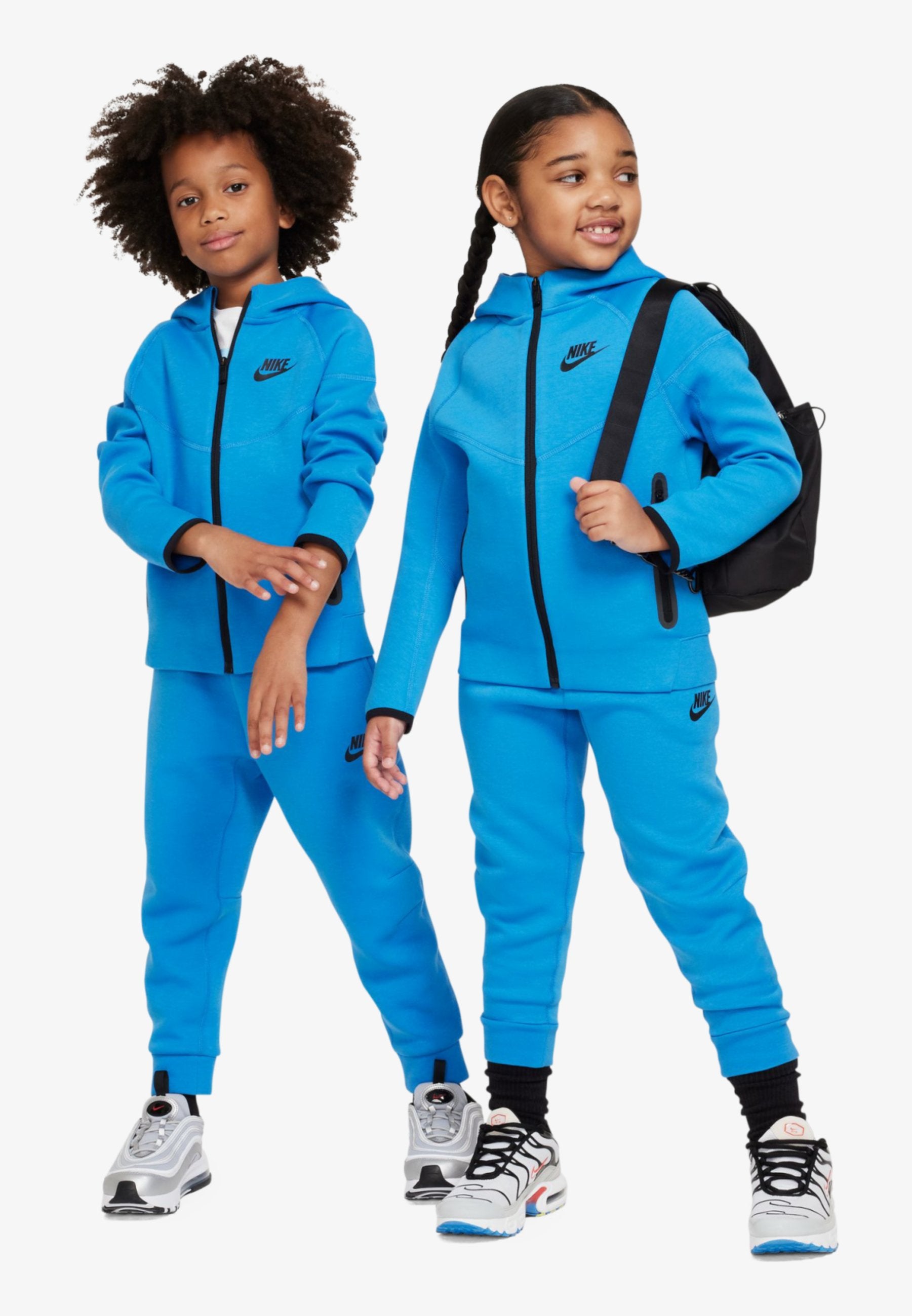 Nike Sportswear TECH UNISEX SET