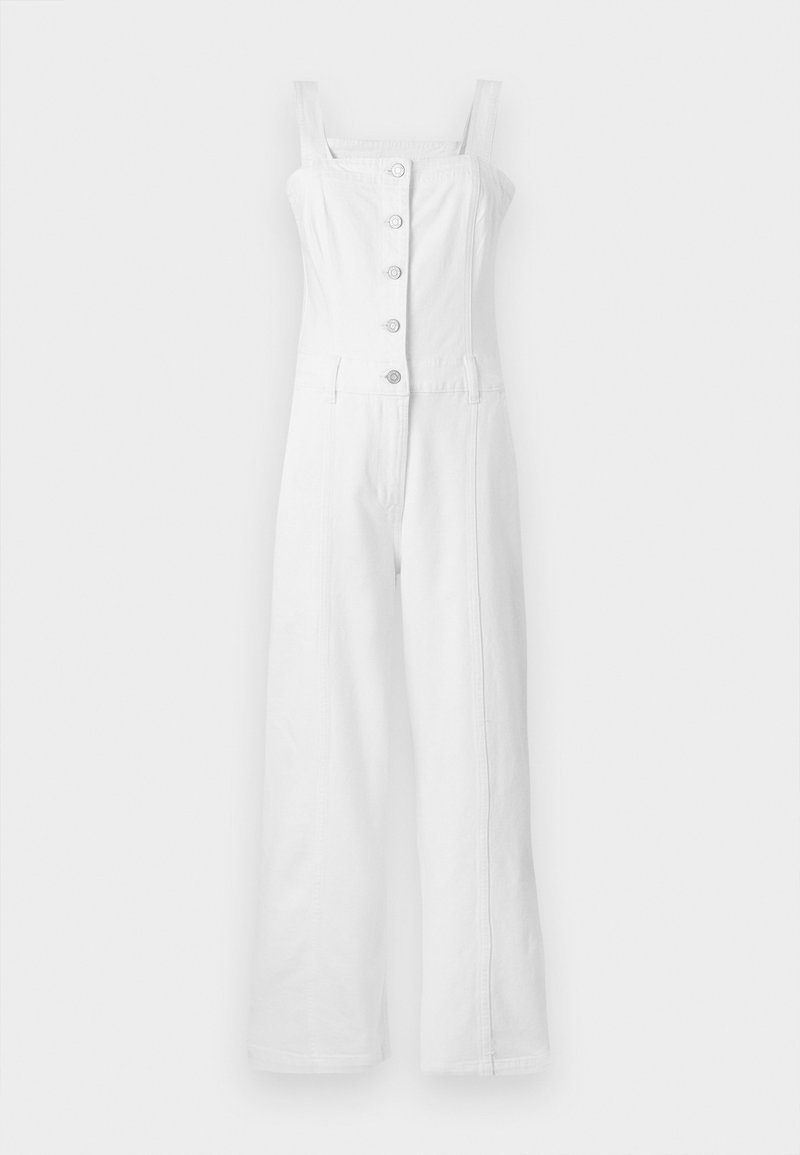 Weißer Denim-Jumpsuit mit weitem Bein, quadratischem Ausschnitt und verstellbaren Trägern. Mit fünf Knöpfen auf der Vorderseite und seitlichen Taschen.