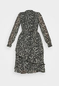 VMCAITLYNN BELT DRESS - Vero Moda Tall - View 1
