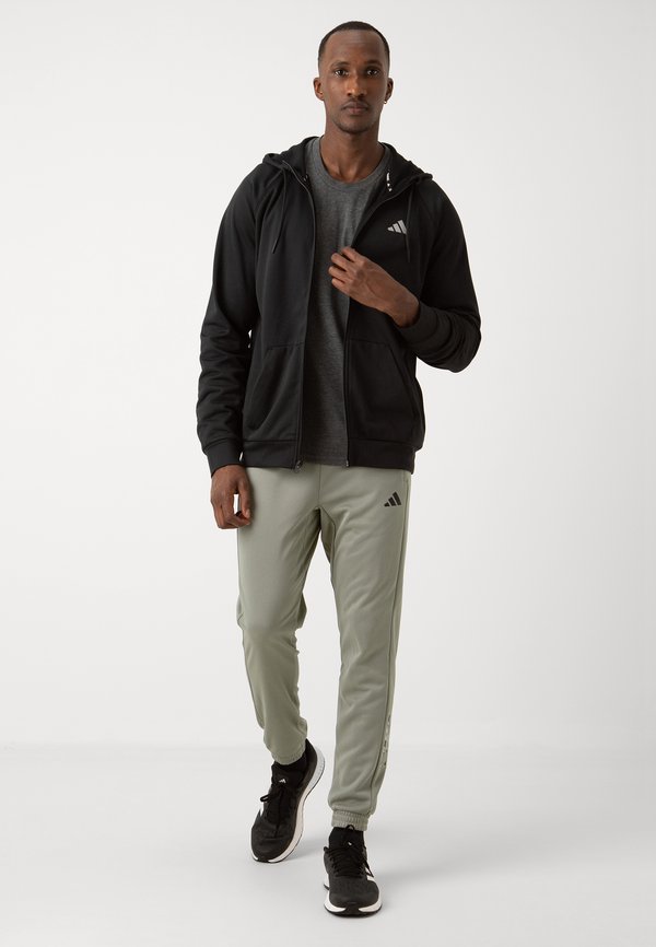 adidas Performance ESSENTIALS CAMOUFLAGE