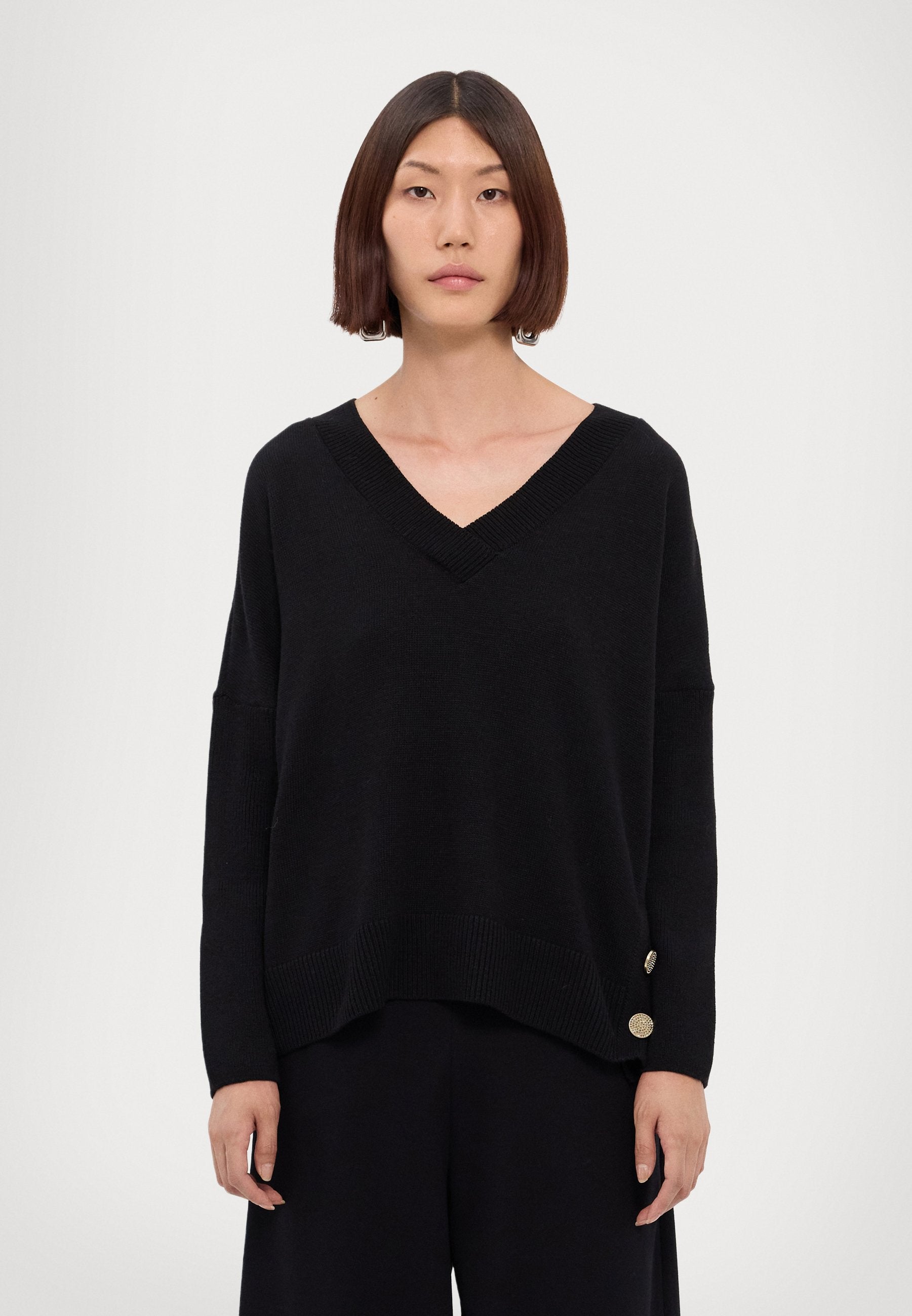 PULLOVER Media 3