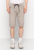 Beige Baumwollshorts mit einem Kordelzugbund, zwei Vordertaschen und geradem Schnitt, der knapp über dem Knie endet.