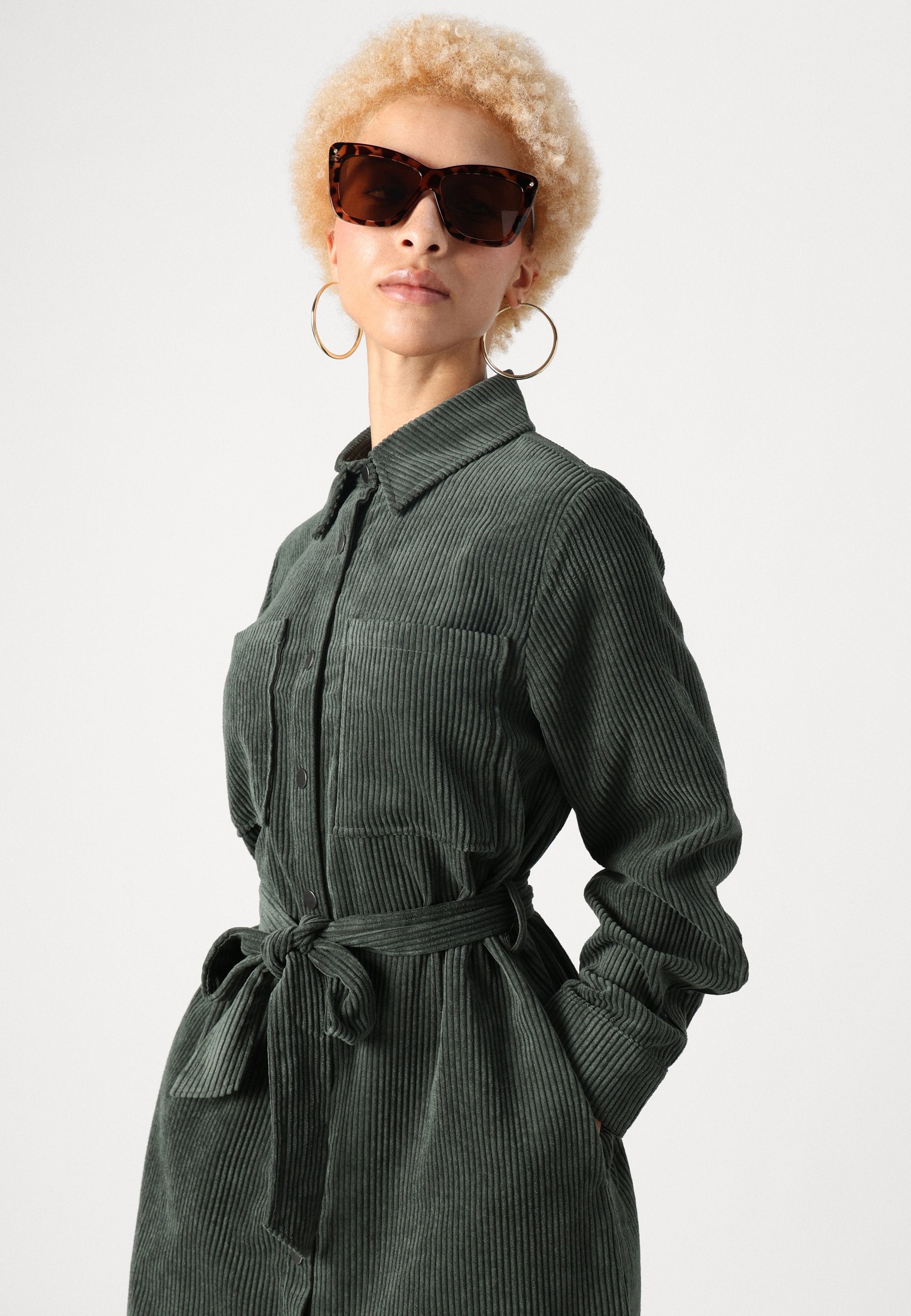 ONLMERLE BELTET DRESS Media 5