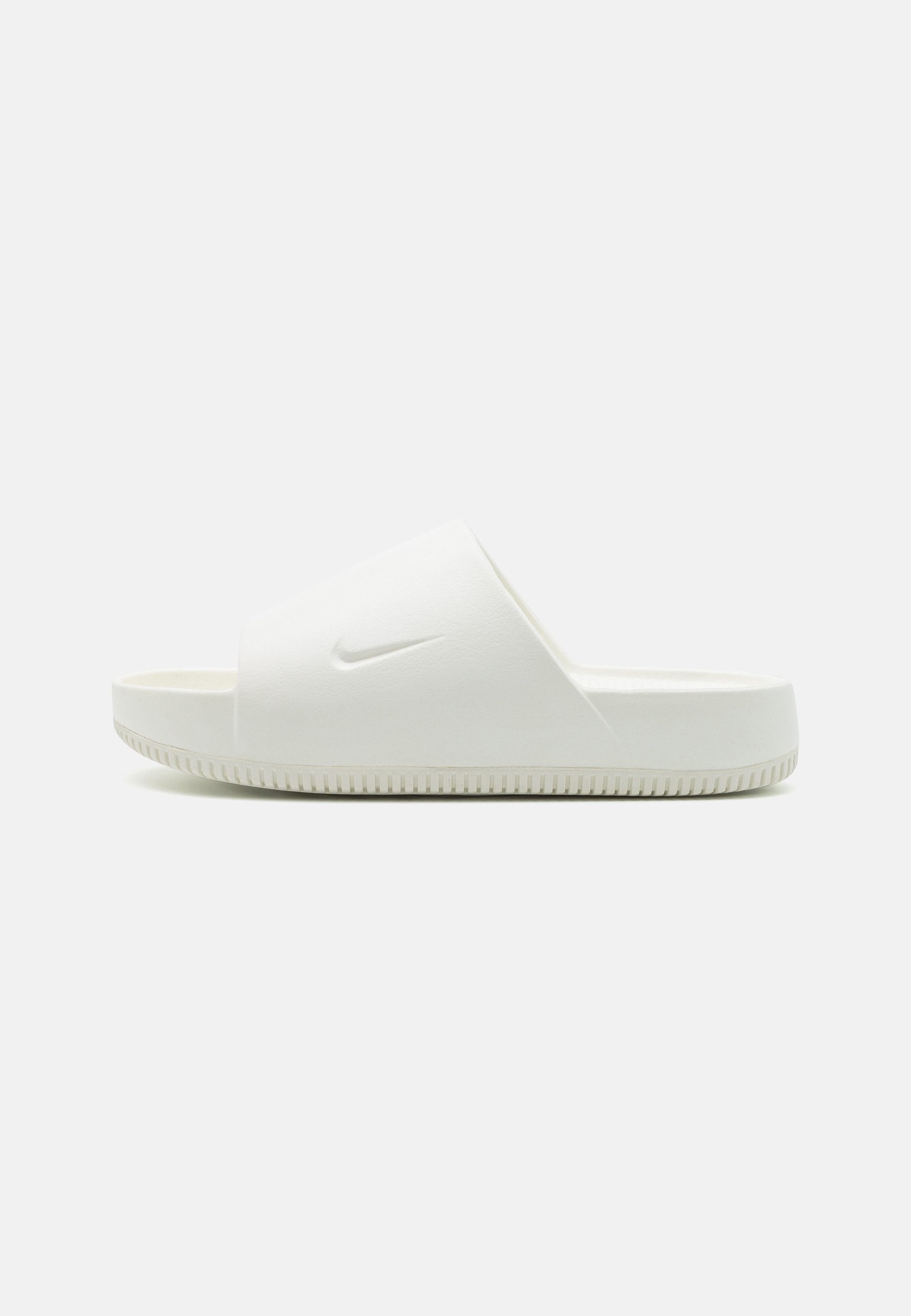 Nike Sportswear CALM
