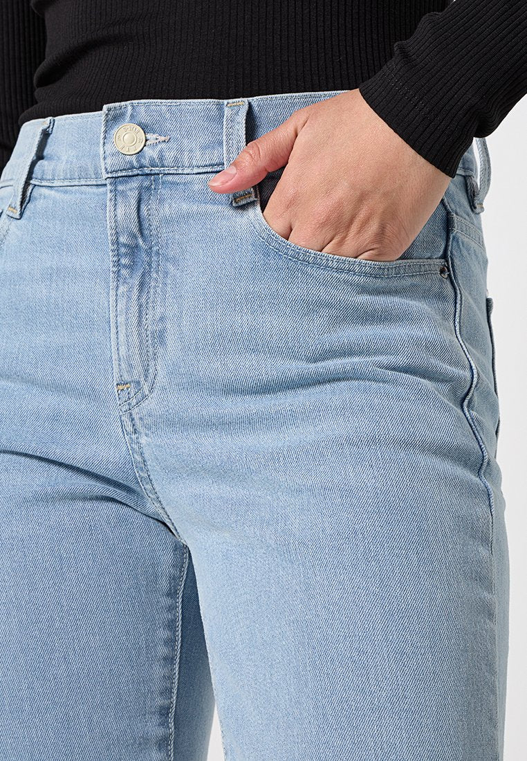 ACE 2.0 SLIM STRAIGHT Media 5