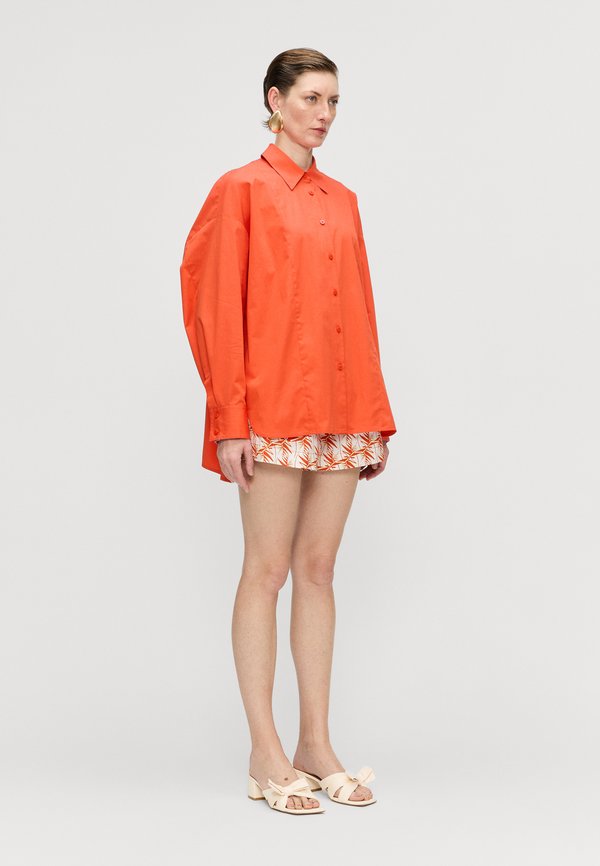 Diane von Furstenberg LAURA