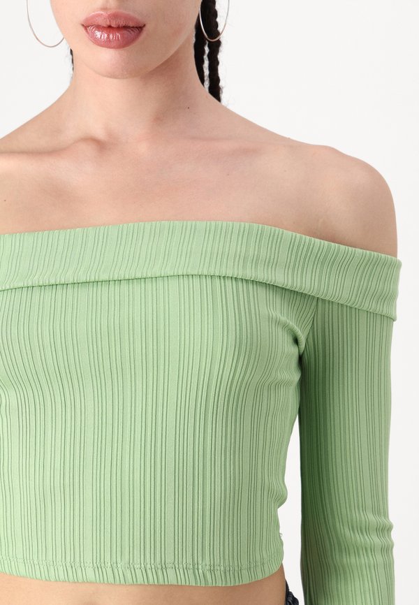 Even&Odd OFF THE SHOULDER CROP