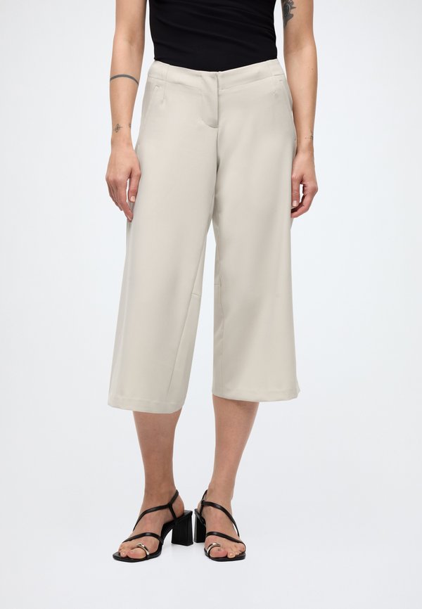 Anna Field ADAPTIVE CULOTTE