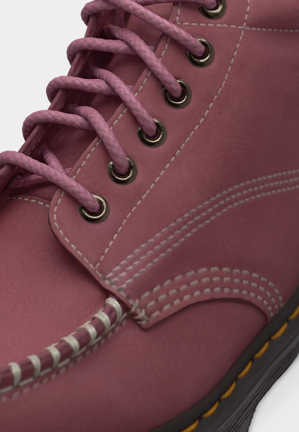 Dr. Martens LOWELL CHUKKA 6 EYE BOOT UNISEX