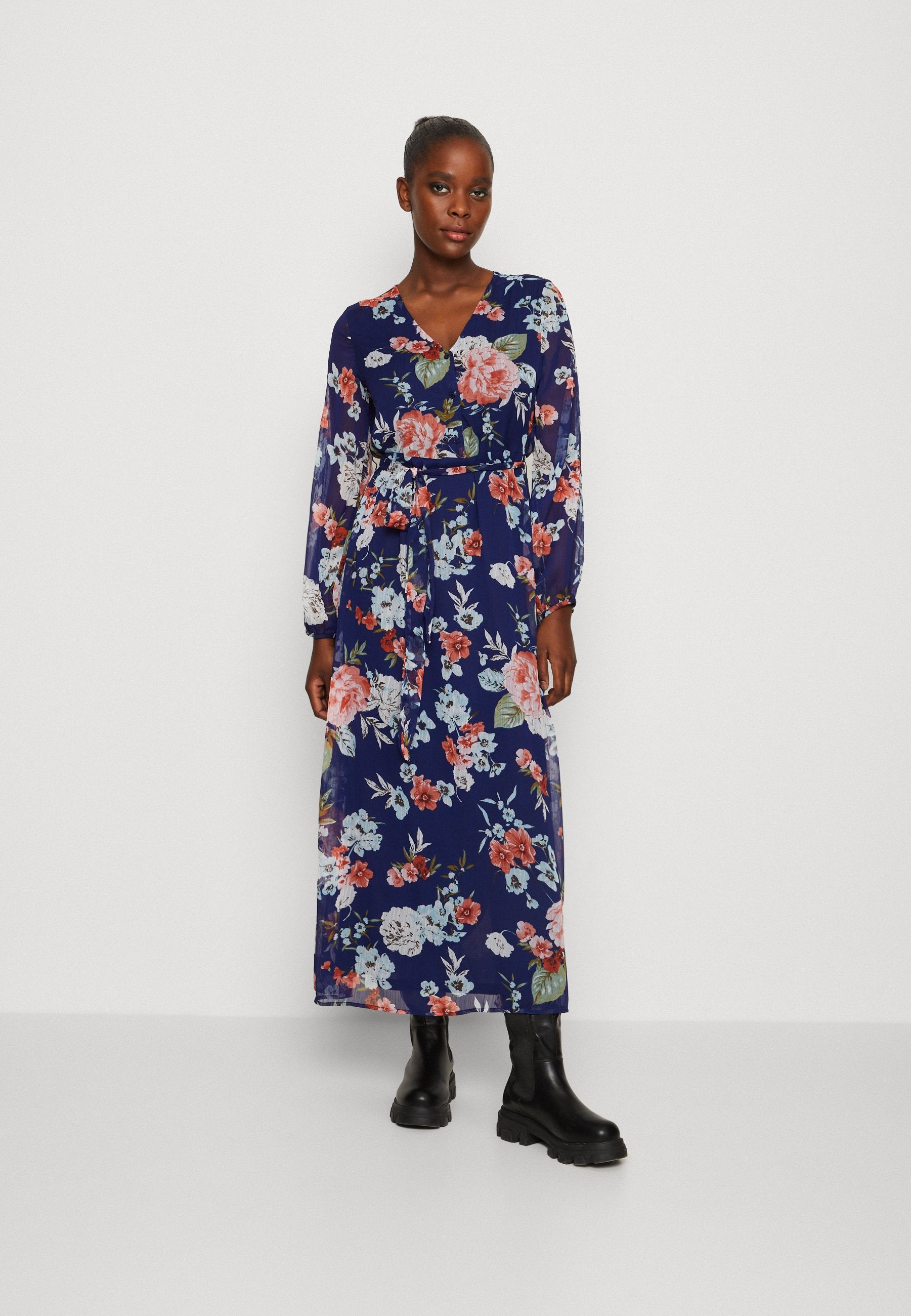ONLY ONLSAGA V NECK BUTTON DRESS