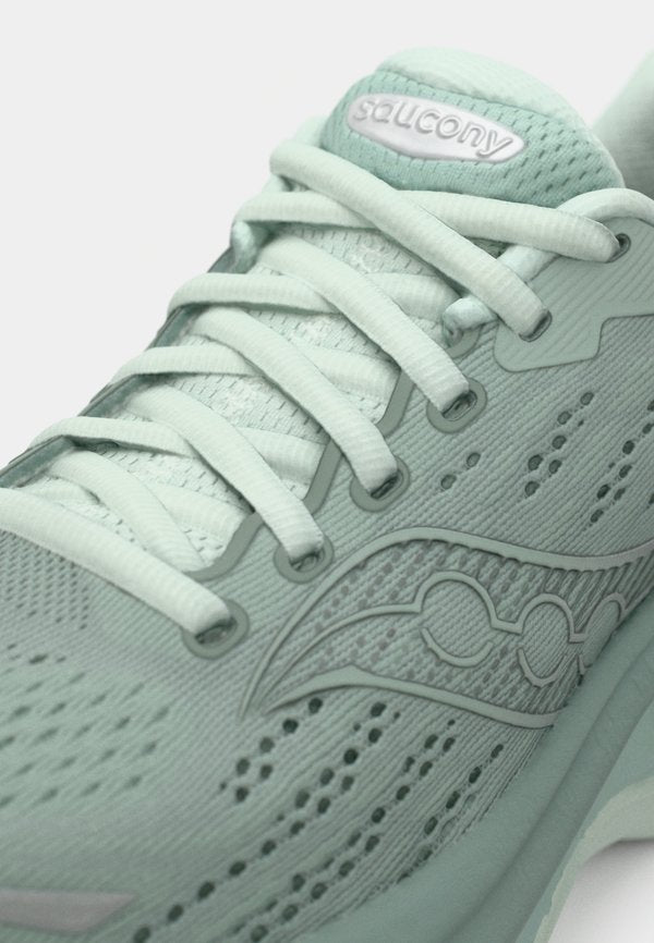 Saucony HURRICANE 25