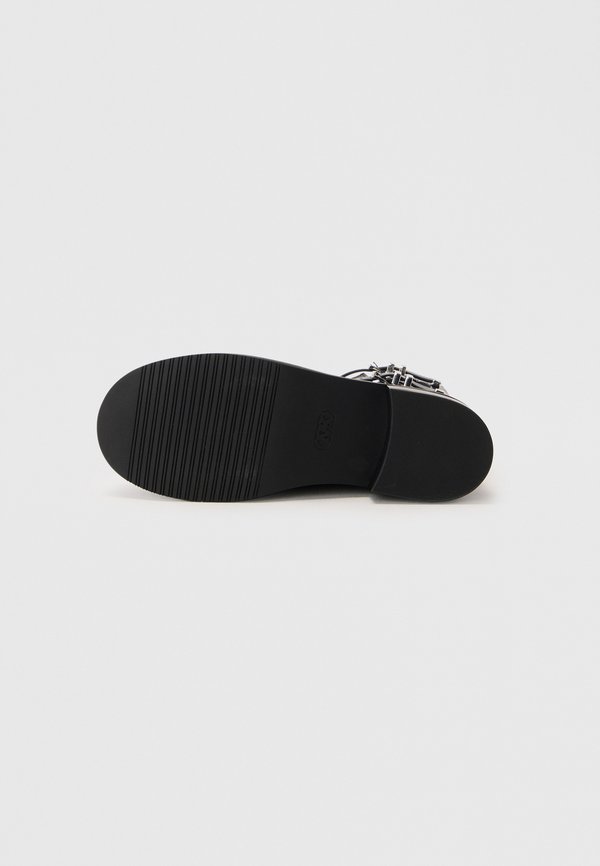 MICHAEL Michael Kors DARRINGTON