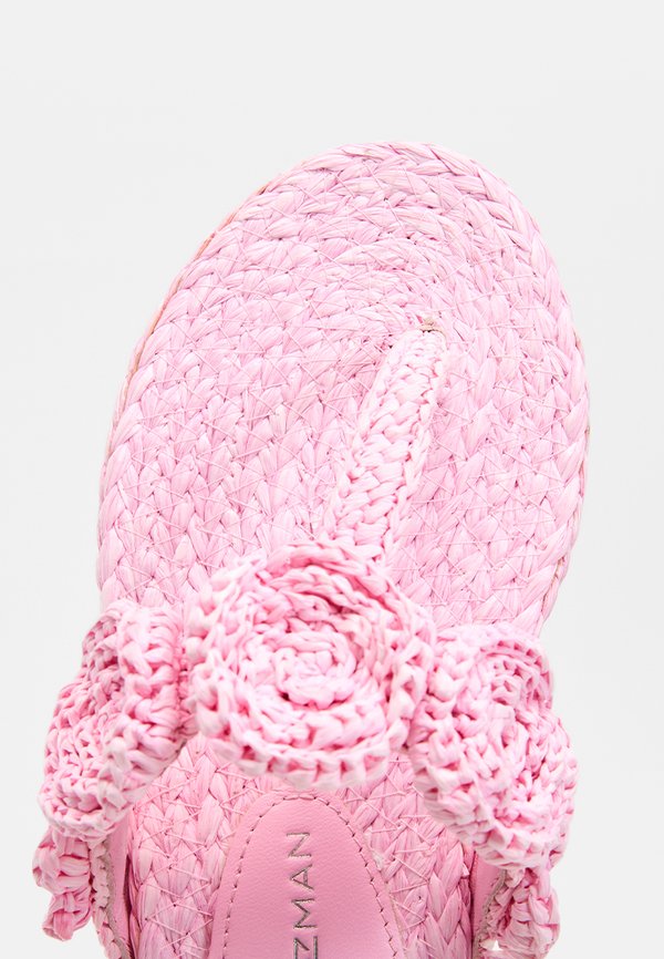 Stuart Weitzman MAGNOLIA