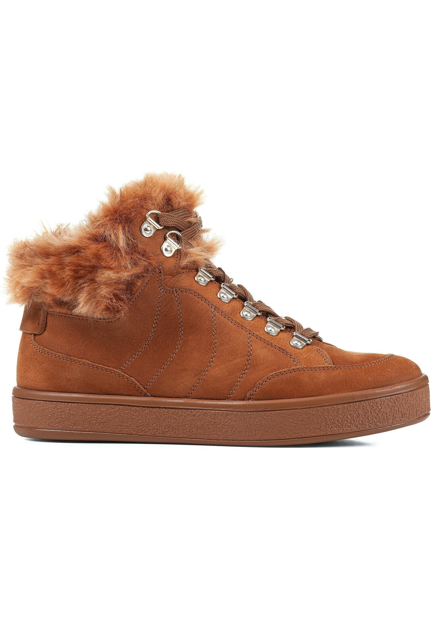 Braune Wildleder-Hochtop-Sneaker mit Kunstfellbesatz, Metallösen und braunen Schnürsenkeln. Die strukturierte Gummisohle sorgt für Grip und Haltbarkeit.
